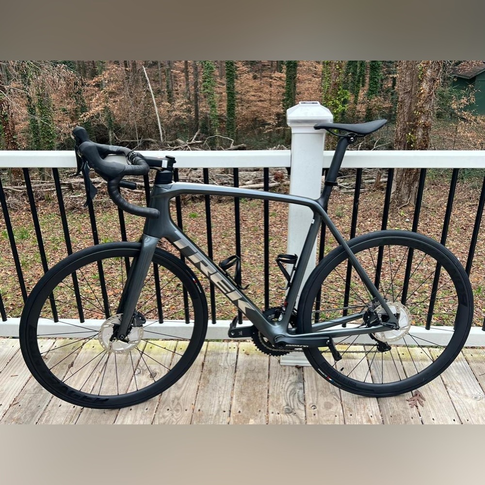 Bicycle TREK / Emonda SL 6.     Disc Pro 60 Lithium Greybrushed Chrome. ‼️BR NEW